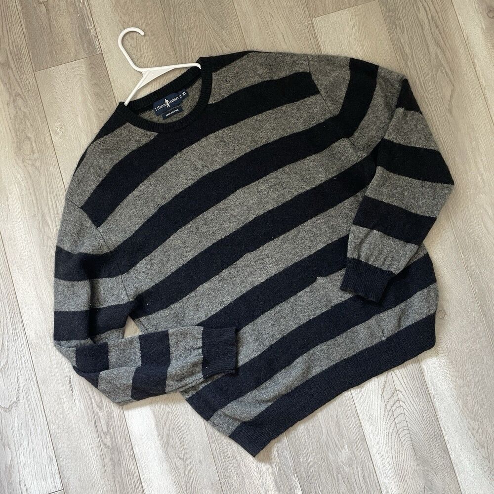 T. Harris London Sweater himalayan yak striped crew knit mens Black Gray xlarge